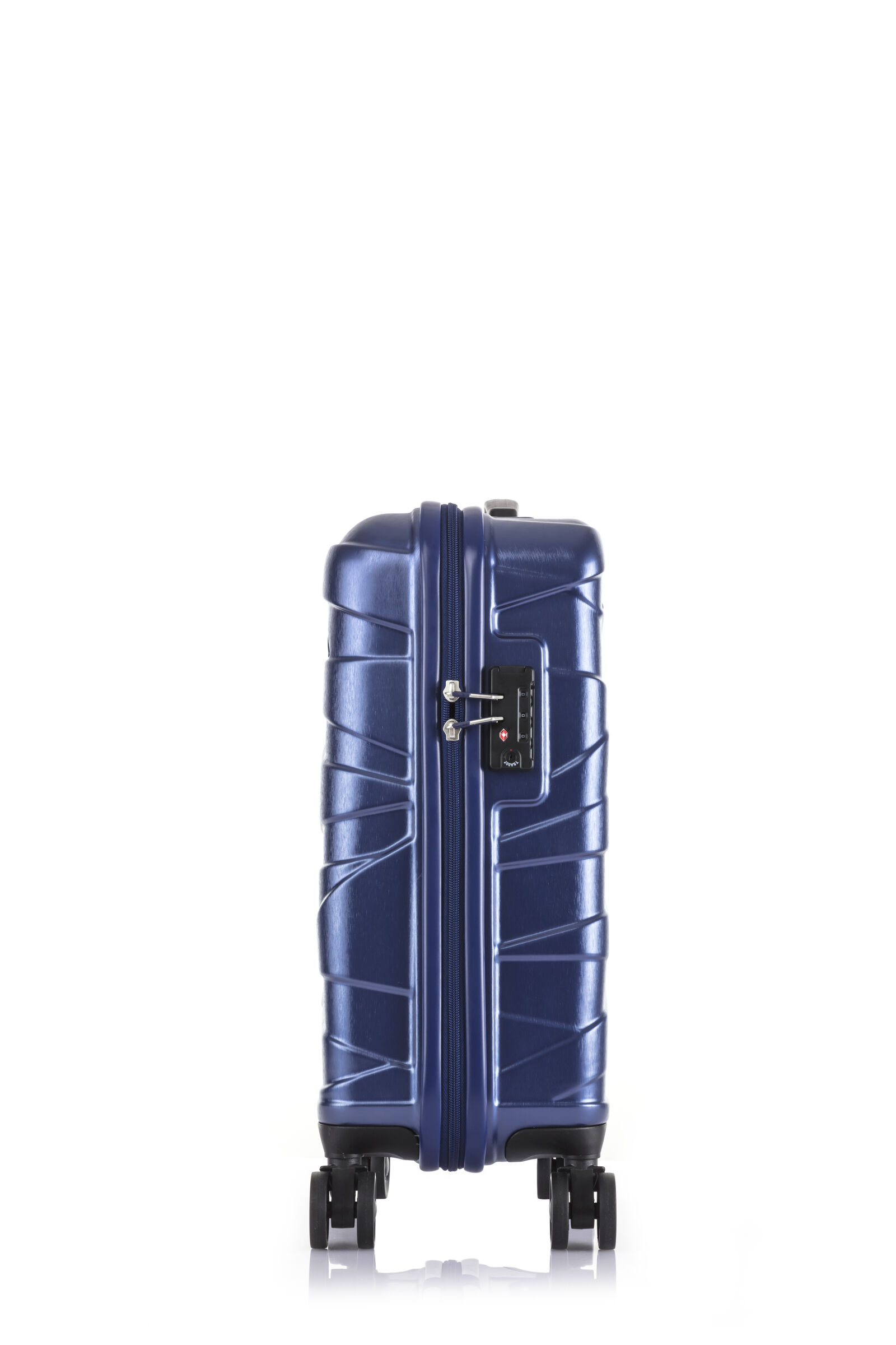 american tourister carry on dimensions