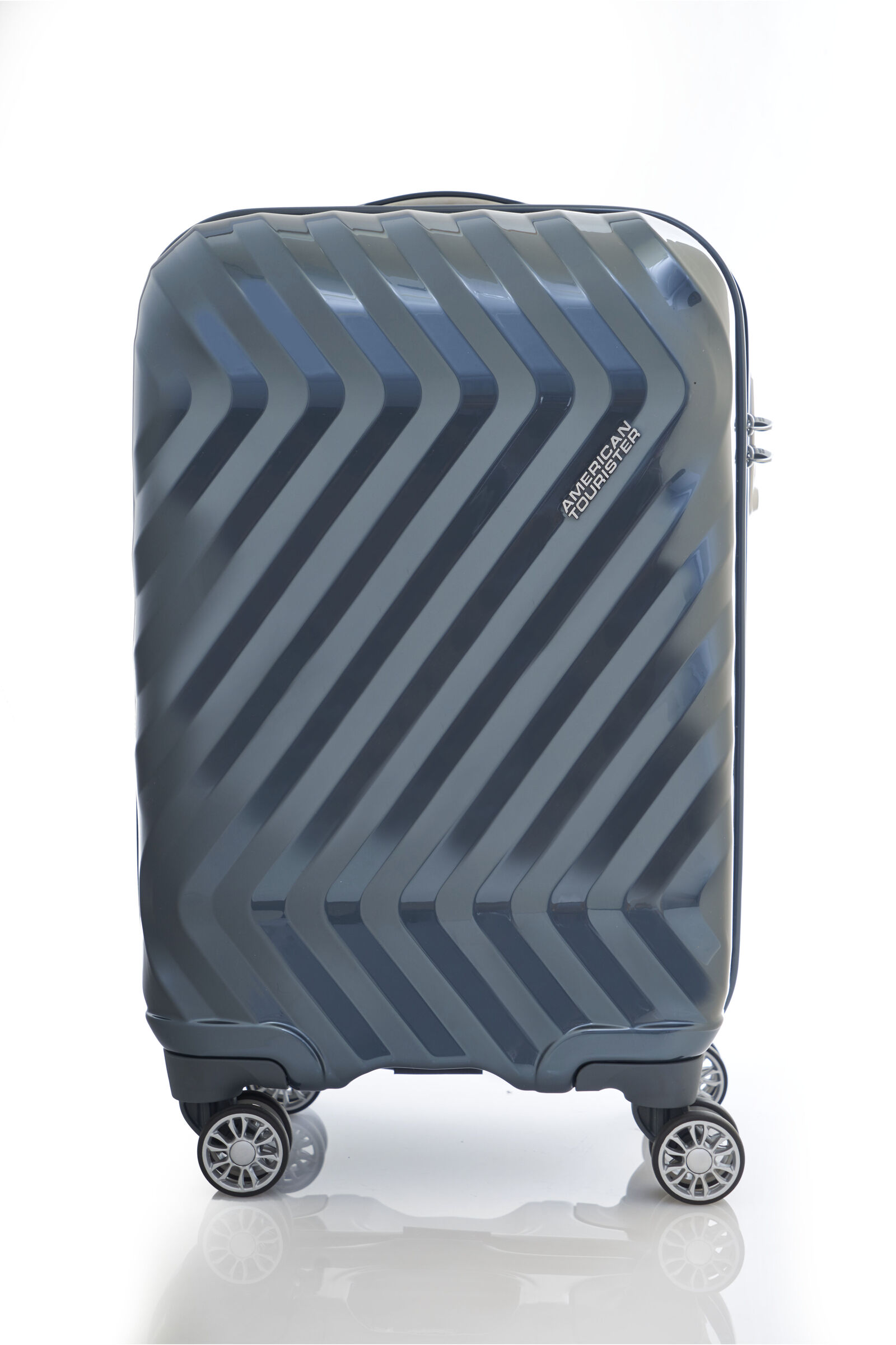 american tourister zavis spinner