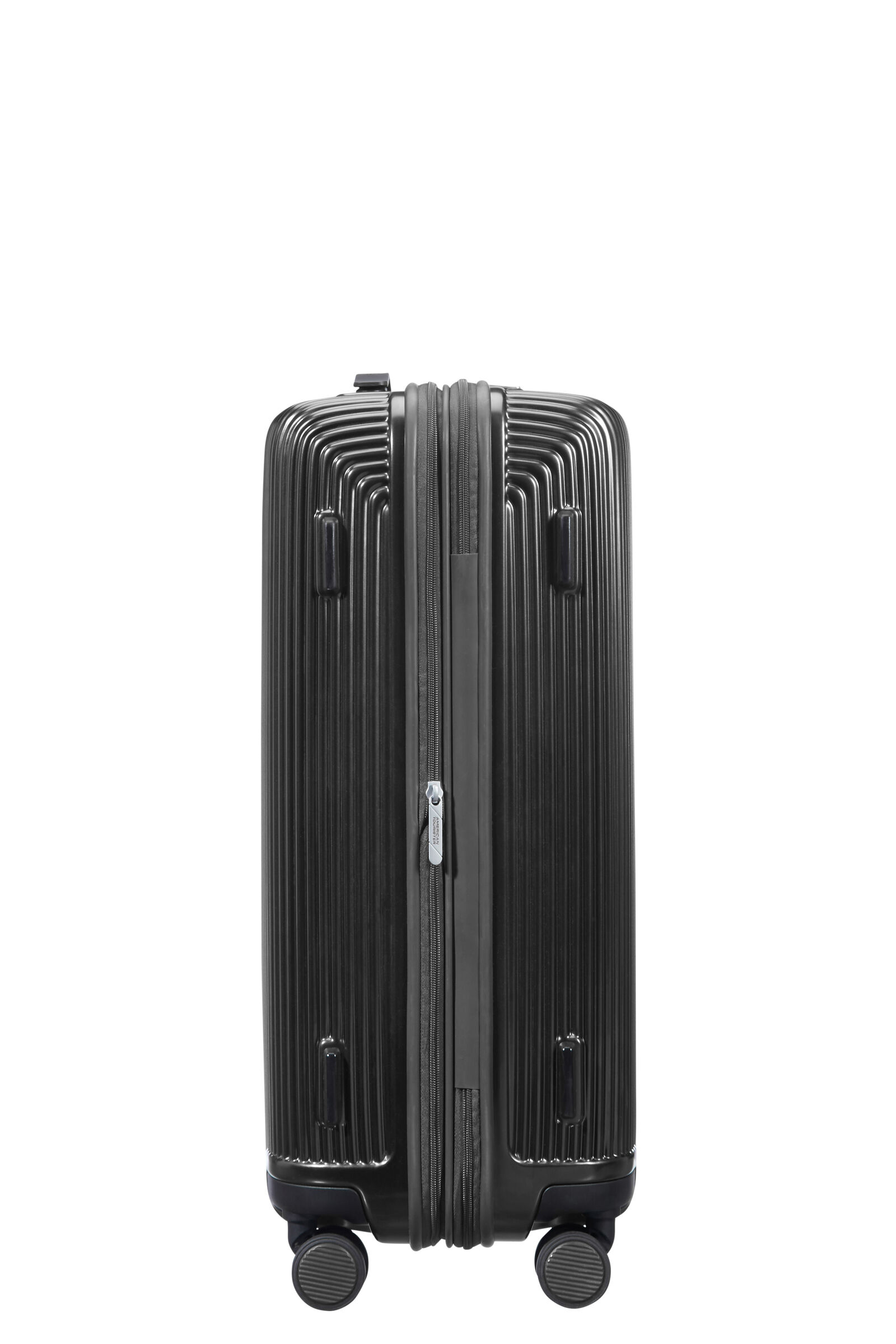 american tourister spinner 69